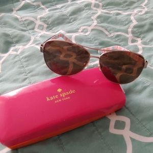 Tortoise shell Aviator sunglasses